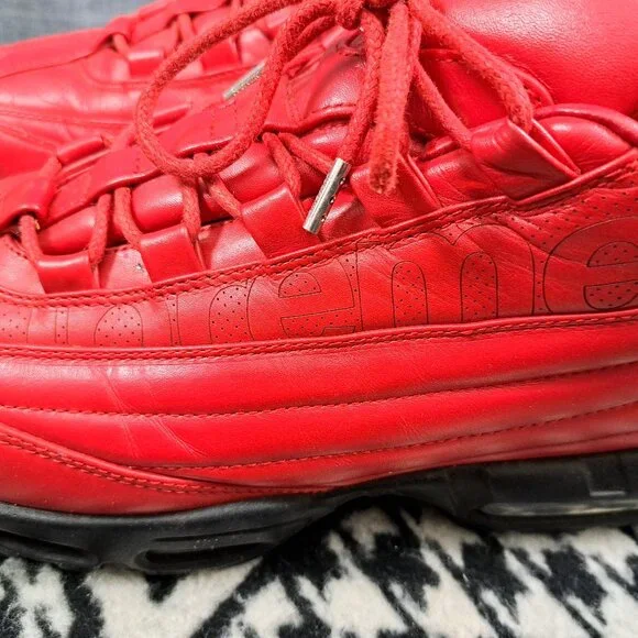 Size 11 Nike Air Max 95 Lux x Supreme Gym Red Men's Shoe Sneaker Italy